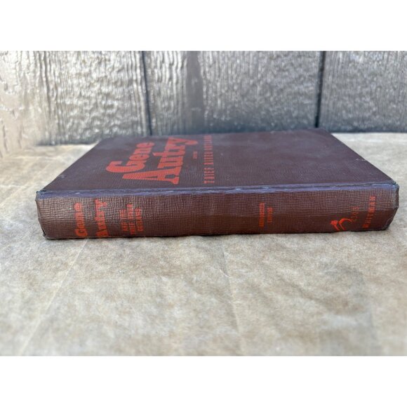 Gene Autry And The Thief River Outlaws Hardcover Book 1944 Western Fiction - Picture 5 of 16